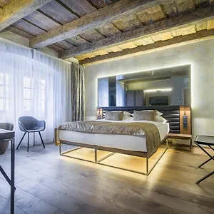 https://waldstein.praguehotelsweb.com